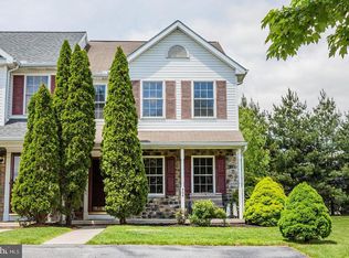 564 Wood Duck Dr, Manheim, PA 17545