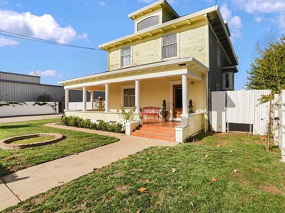 5th image of 625 W Pine St
