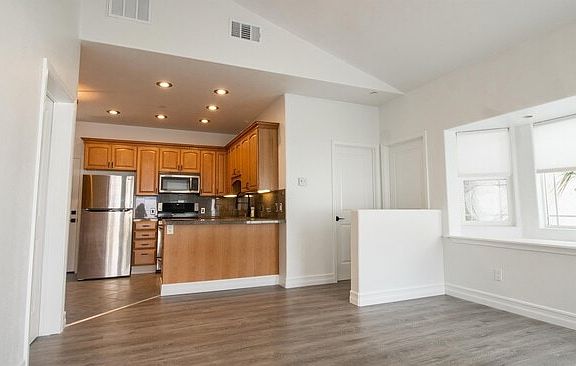 2nd image of 2585 Warbler Ave #C