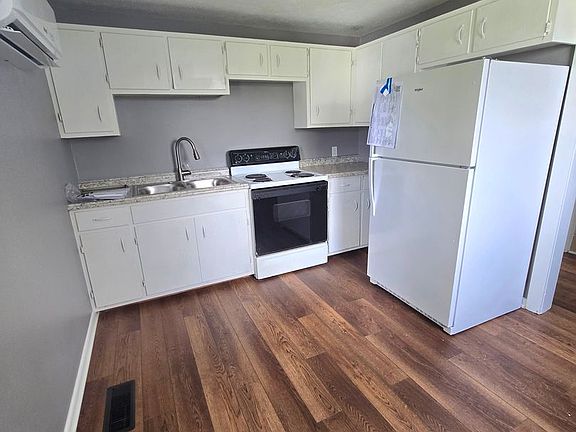 4th image of 311 School St #B