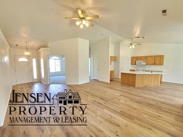 3851 W 200 N — Photo 11