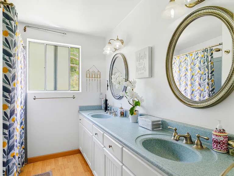 24668 Ebelden Ave — Photo 21