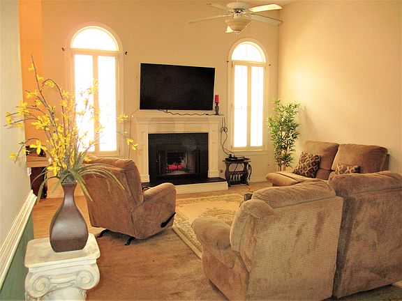 5th image of 1210 Brentwood Ct