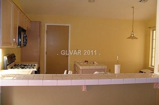 3rd image of 1604 Blanco Dr