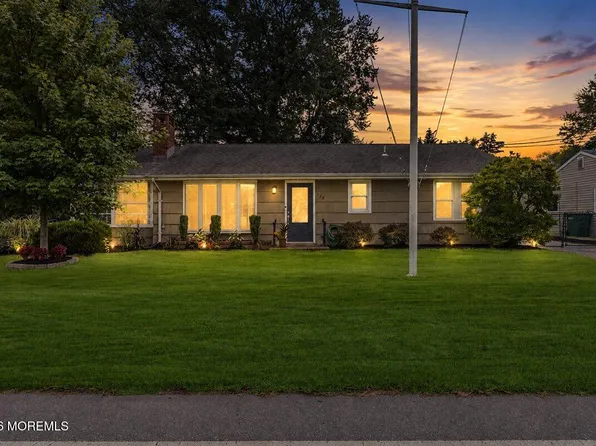 126 Compass Avenue, Beachwood, NJ 08722