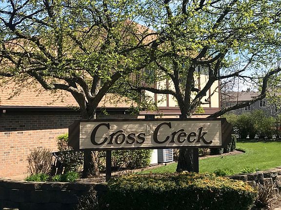 3rd image of 811 Cross Creek Ct APT D