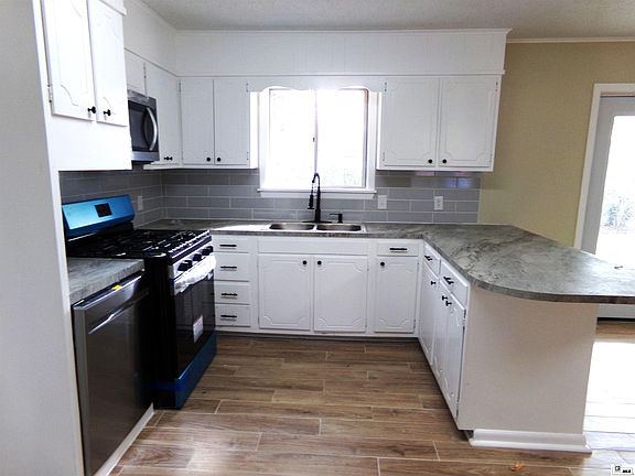 5th image of 1801 Roosevelt Dr