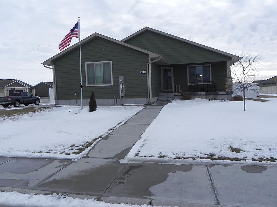 1st image of 4241 Yarrow Dr