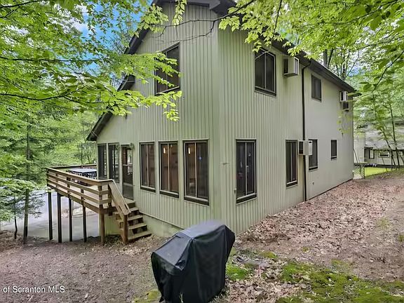 2nd image of 259 Sandlewood Dr