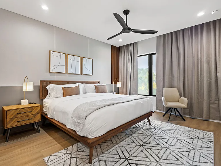 210 W Columbus Dr #3 — Photo 34