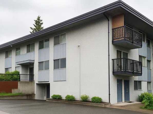 201 Laval St #105, Coquitlam, BC V3K 4W2