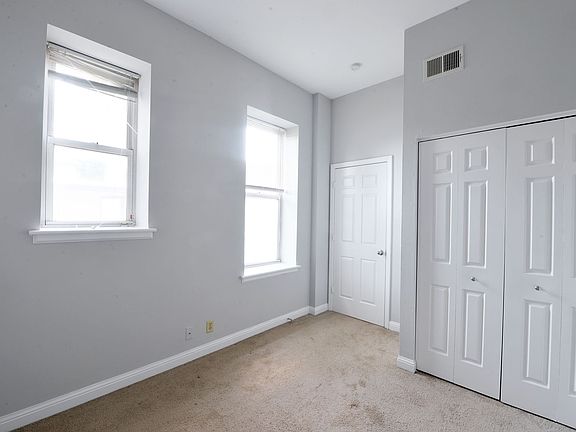 4th image of 1000-1002 Geyer Ave #1000-B