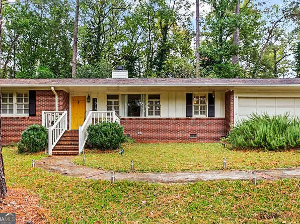 1818 Lullwater Pl, Macon, GA 31211