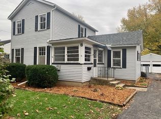8 E Charles St, Plano, IL