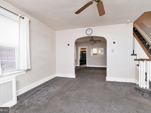 3rd image of 4619 Silverwood St