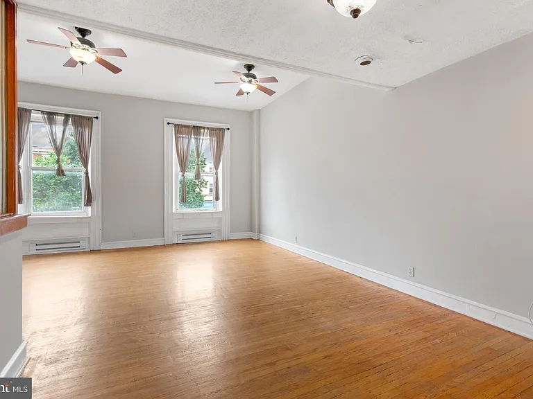707 W Girard Ave #2F — Photo 6