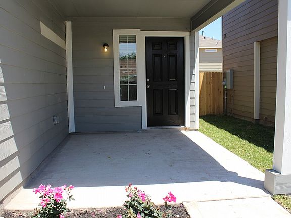 3rd image of 5482 Quail Covey Ln