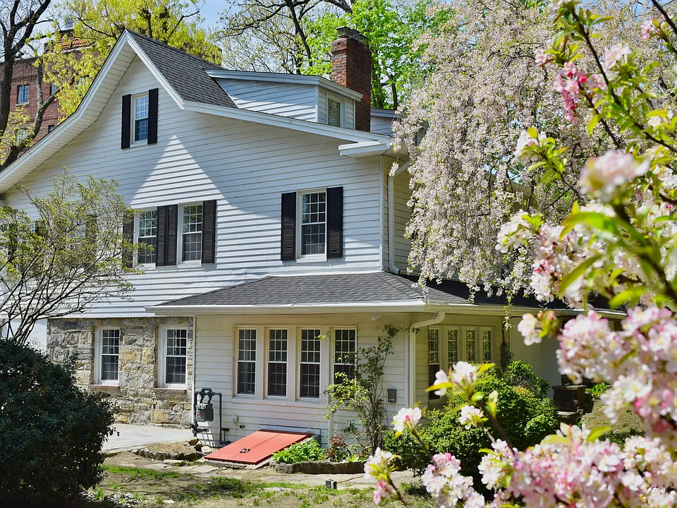 Side yard.