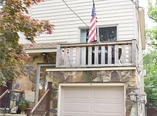 16 Sheraden Ave, Staten Island, NY 10314