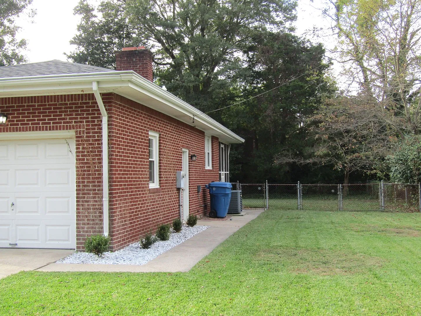 Bellamy Manor — Photo 4