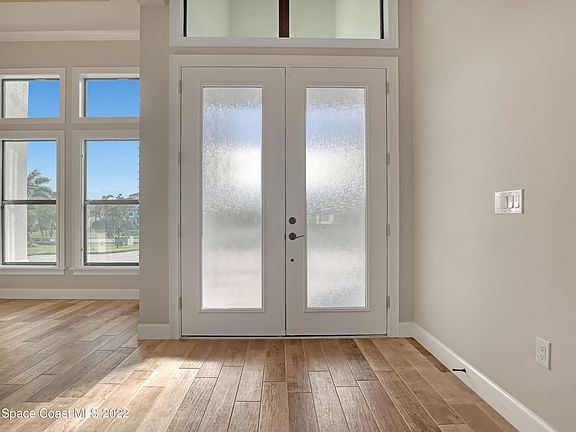 4th image of 8111 Barrosa Cir