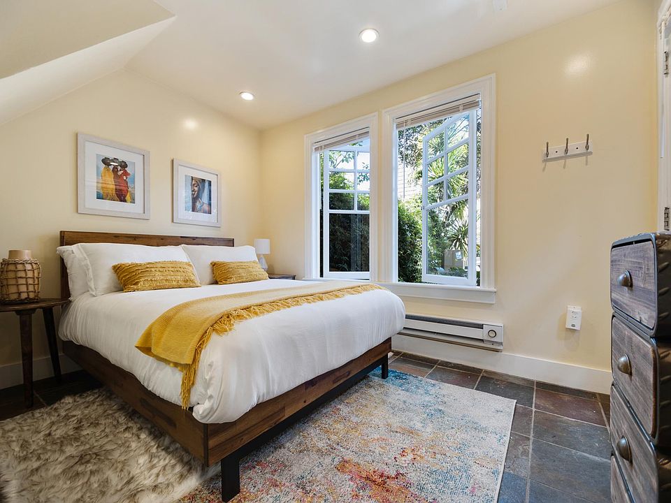1st image of 386 Eureka St