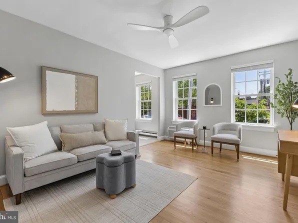 715 S Washington St APT A32, Alexandria, VA 22314