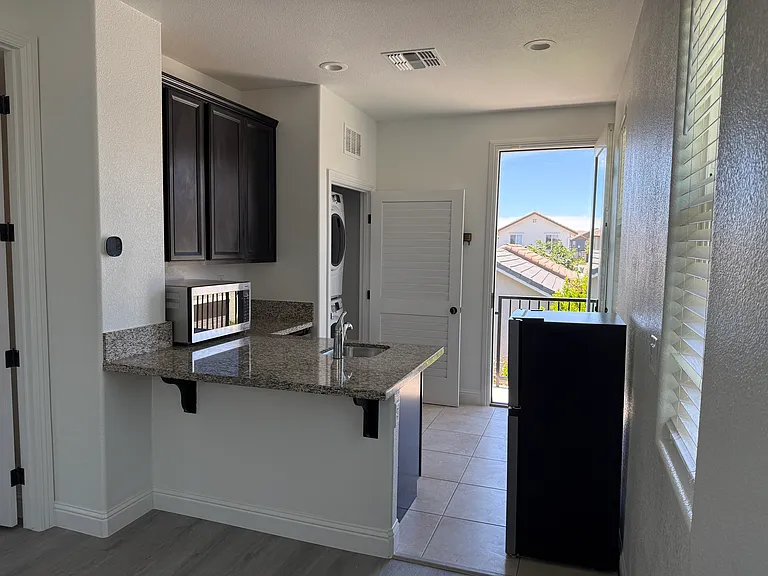 261 E Bella Serata Ave #1 — Photo 11