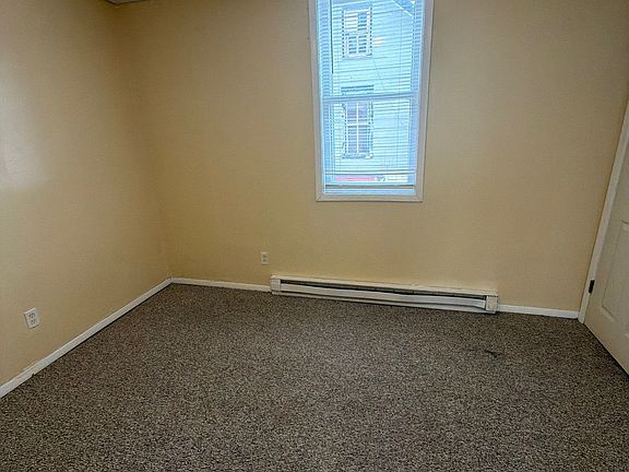 4th image of 923 Desoto St Unit 1