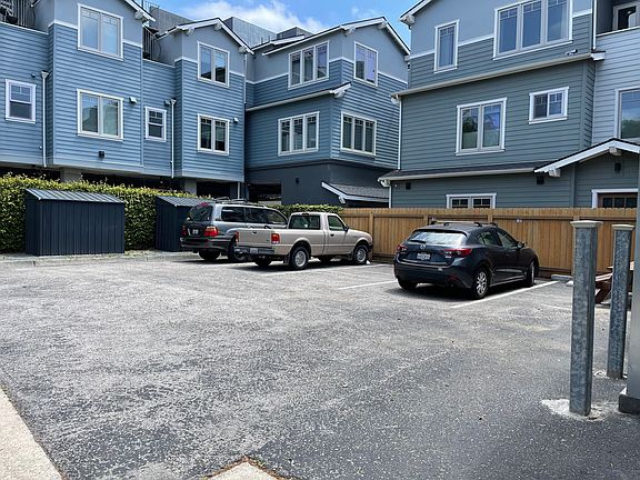 3rd image of 1322 Morro St #101