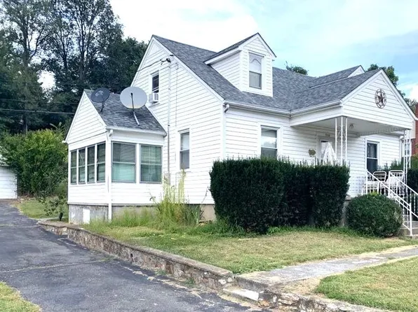 1509 Wenonah Ave, Pearisburg, VA 24134