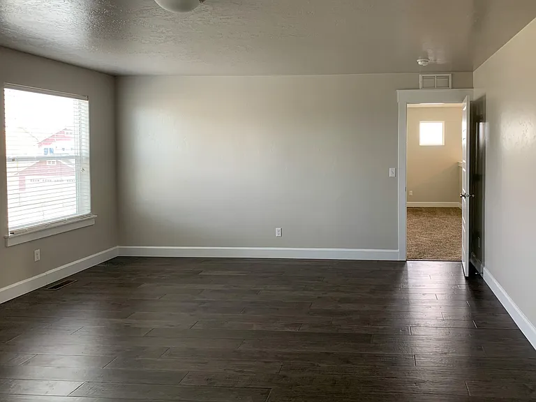 764 E Ionia Dr — Photo 22
