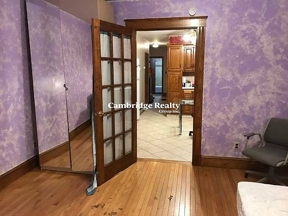 2nd image of 67 Gore St