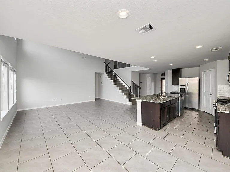 18319 Pin Oak Lake Dr — Photo 26