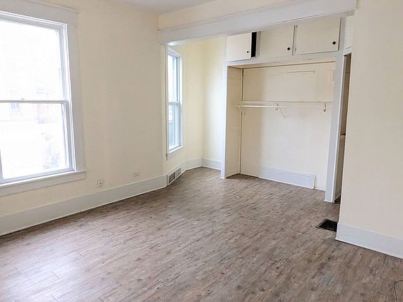 3rd image of 1111 Sanford St #3