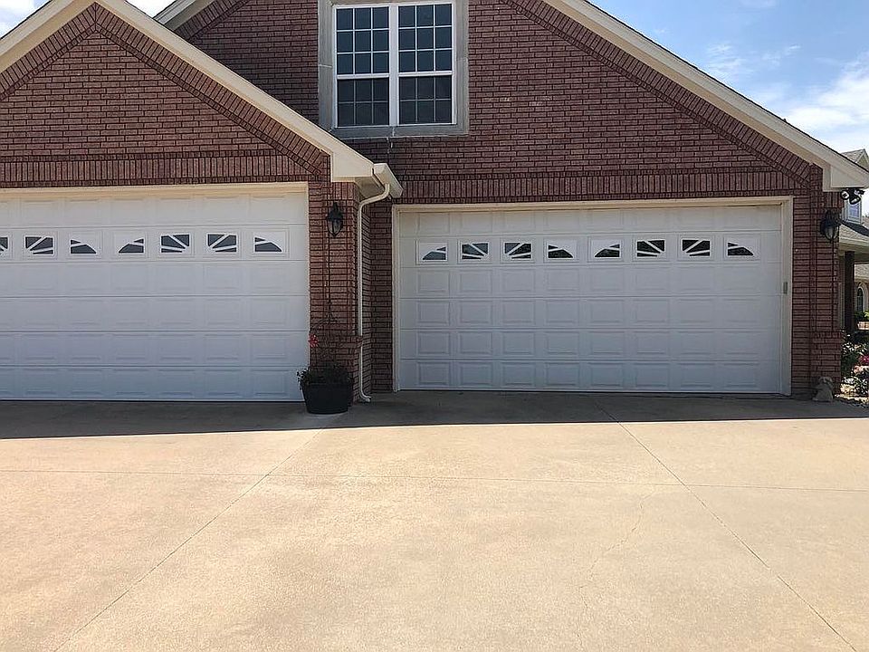 4 car garage extra deep 