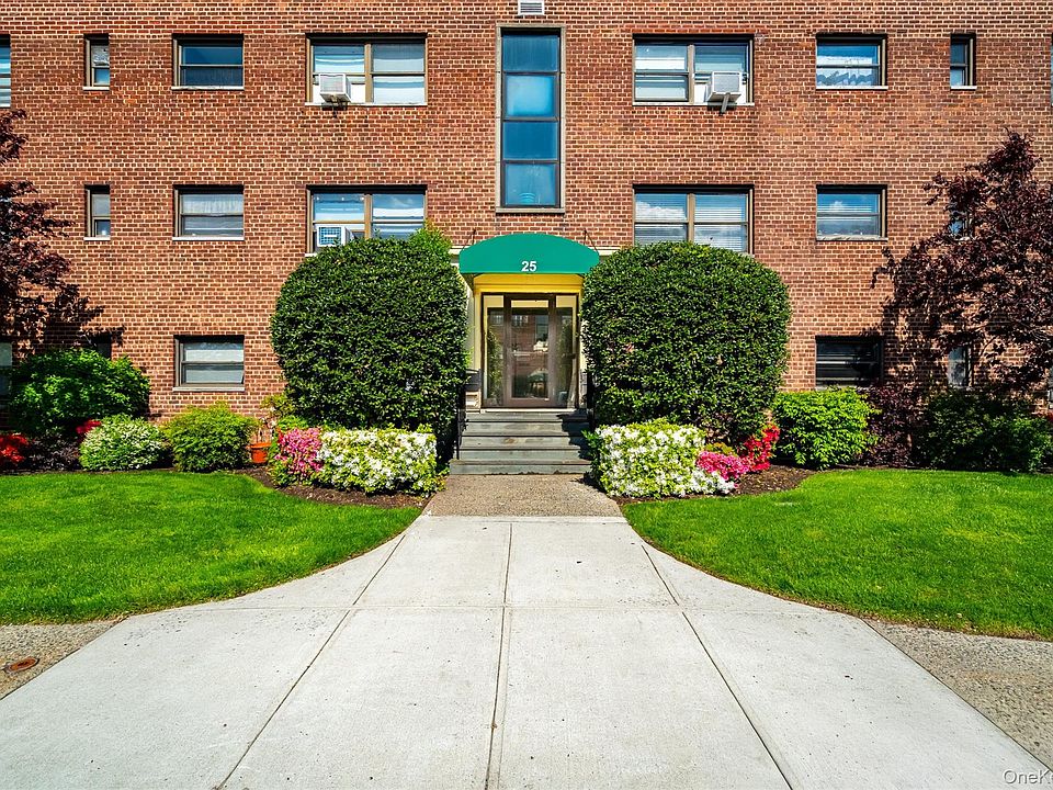 1st image of 25 Shady Glen Court #2C