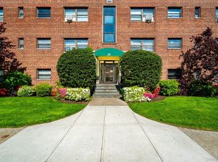 25 Shady Glen Court #2C, New Rochelle, NY 10805
