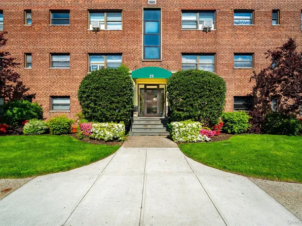 25 Shady Glen Court #2C, New Rochelle, NY 10805