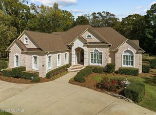3029 Landing Cir, Grimesland, NC 27837