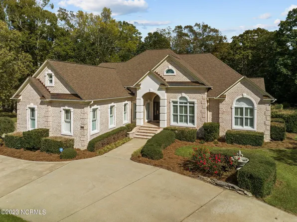 3029 Landing Circle, Grimesland, NC 27837