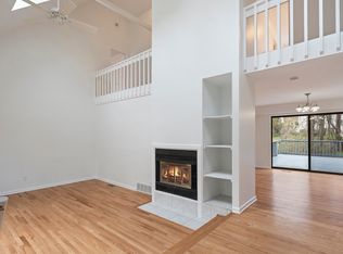 2 Steeple Top Rd, Norwalk, CT 06853