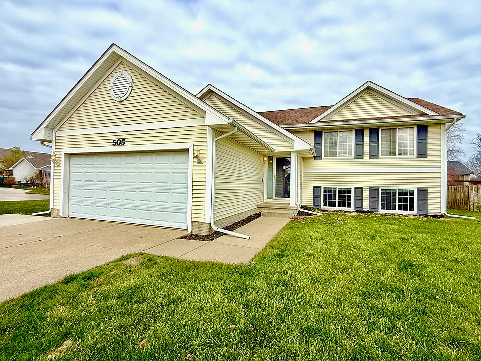 505 SE Pleasant View Dr