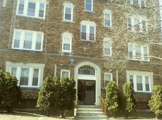 230 Fort Pleasant Ave APT 4R, Springfield, MA 01108