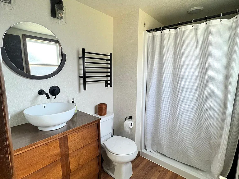 1819 Senter Ave — Photo 10