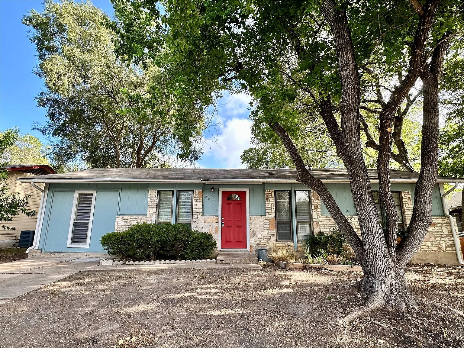 4 bed, 2.0 bath, 1353 sqft, $1,650 — Photo 1
