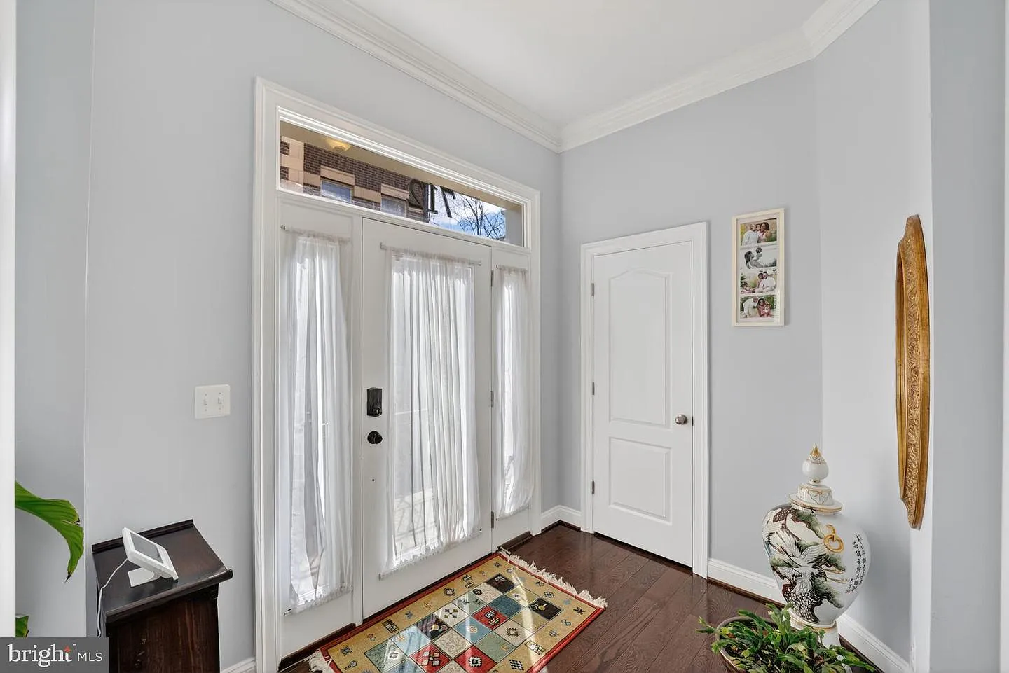 4 bed, 4.5 bath, 4151 sqft, $4,850 — Photo 4