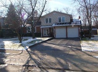 2900 Lexington Ln, Highland Park, IL