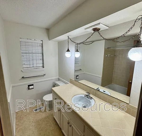 405 Walnut Ave — Photo 9