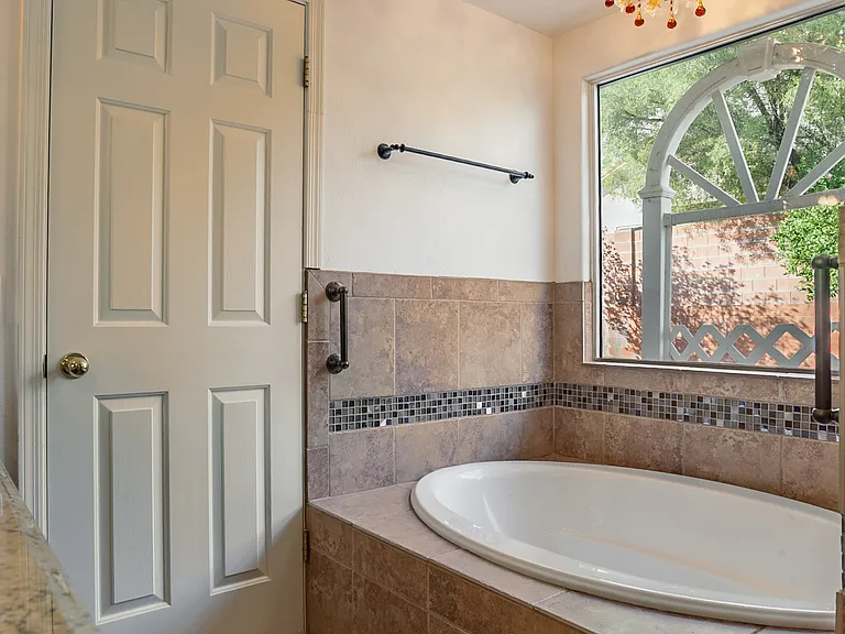 685 W Placita Vega Vis — Photo 20